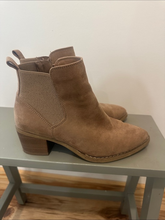 Universal Thread Shoes - Universal Thread Tan Suede Ankle Booties